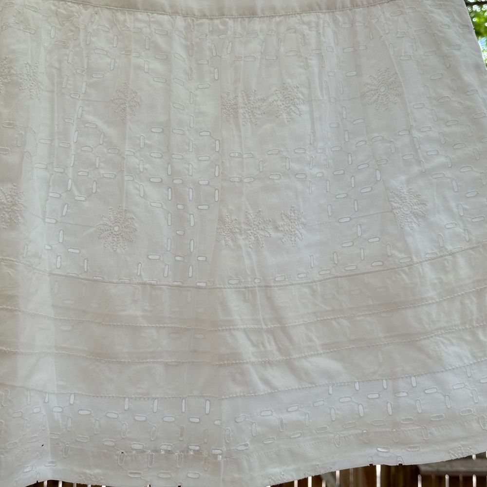 Banana Republic NWOT Crochet Eyelet White Mini Skirt 100% Cotton size 12 - Picture 8 of 16